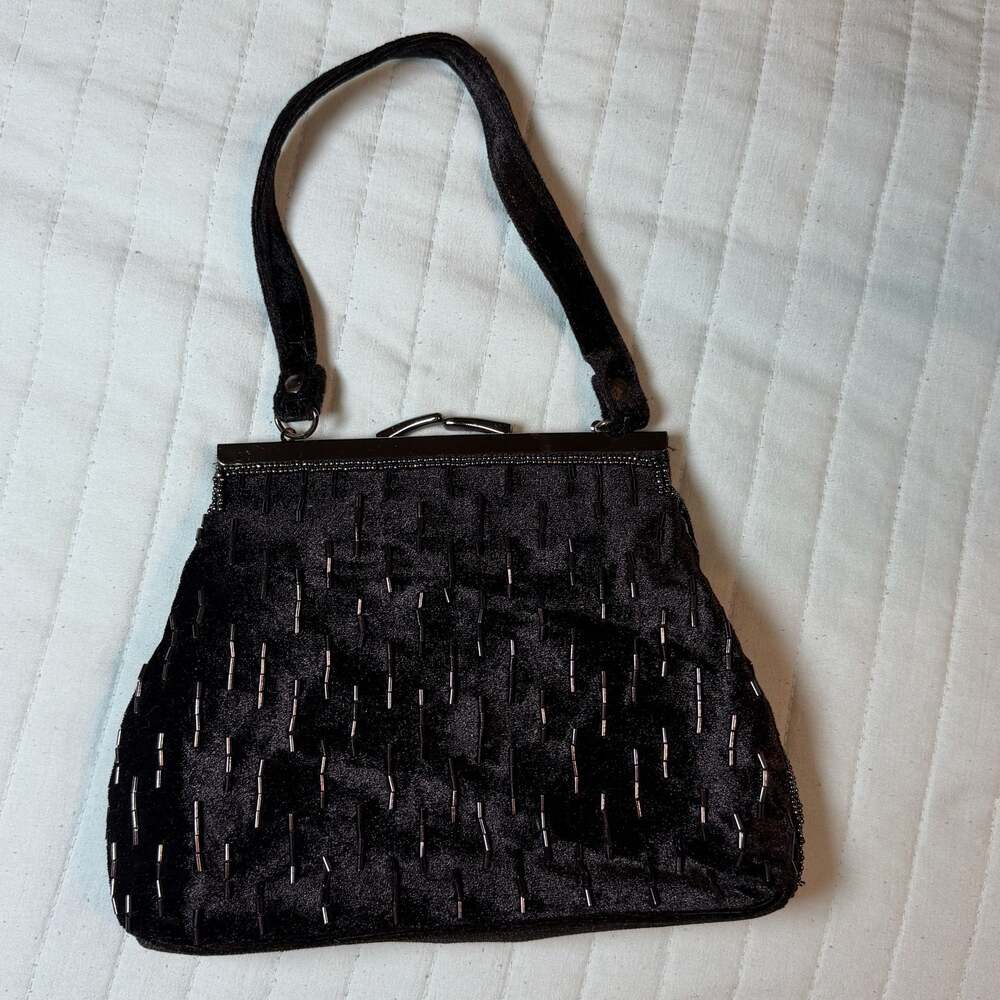 Vintage Black Velvet Beaded Evening Bag with Kiss Lock Closure - Picture 1 of 8